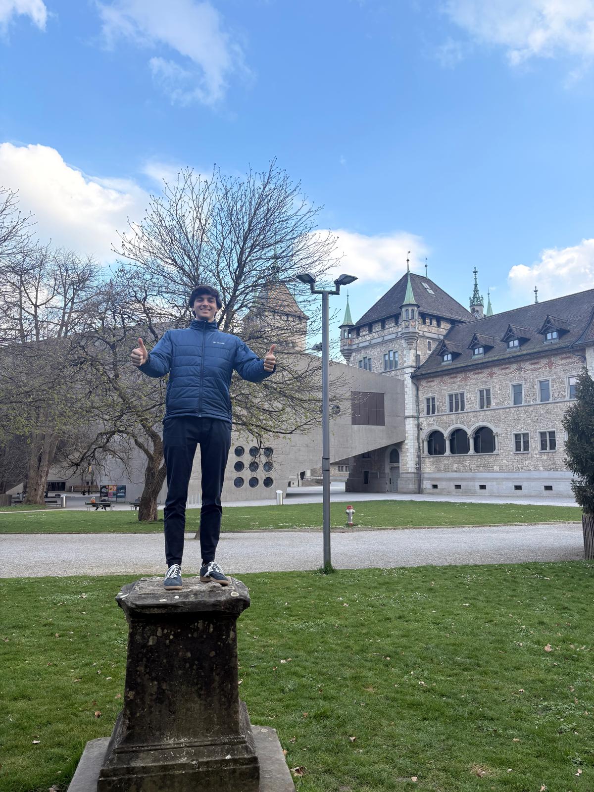 Álvaro standing with a neutral background